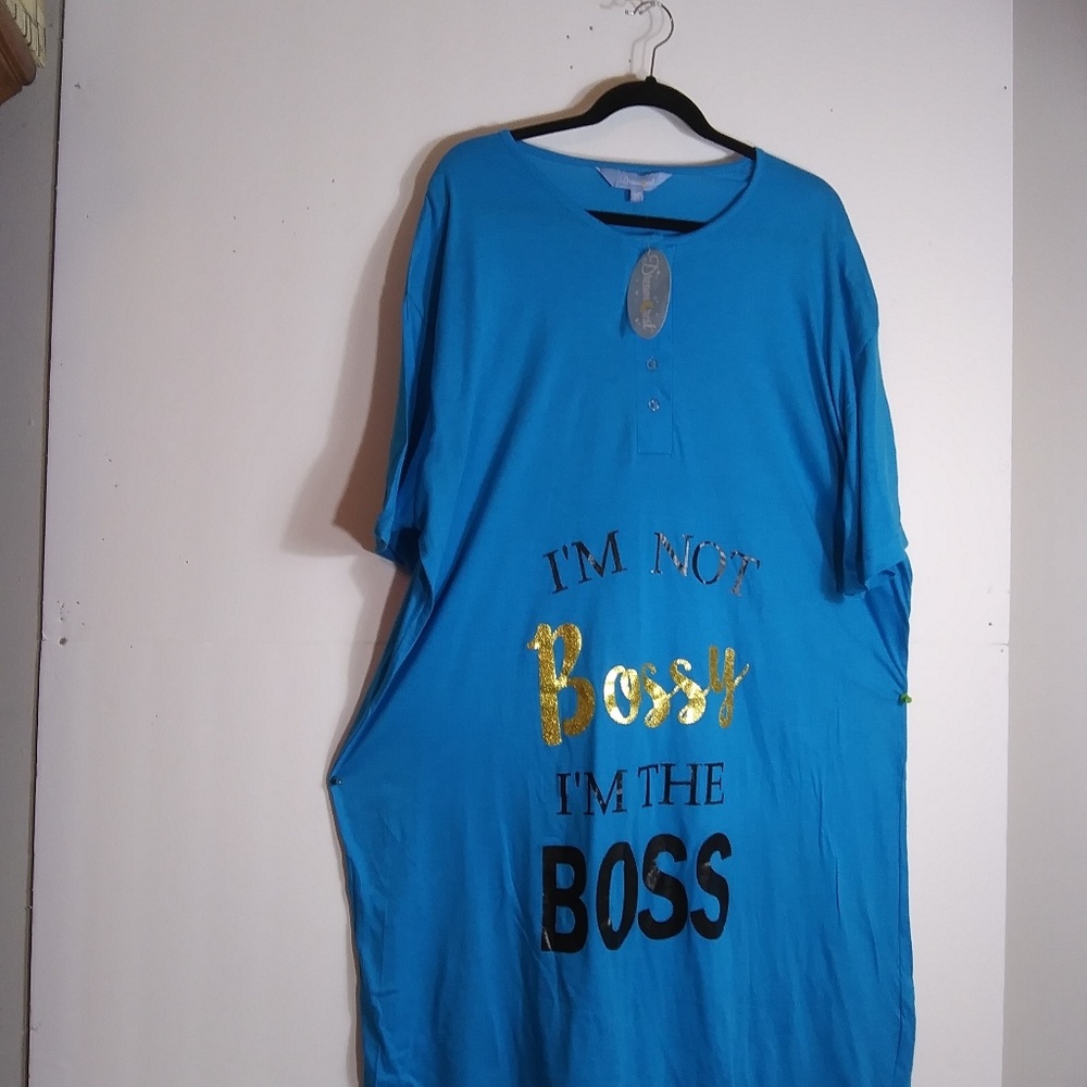 NWT..DREAM CREST LONG NIGHT GOWN..OS